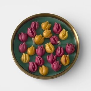 🌷Two-Wick Sel de Mer Tulip Candle🌷